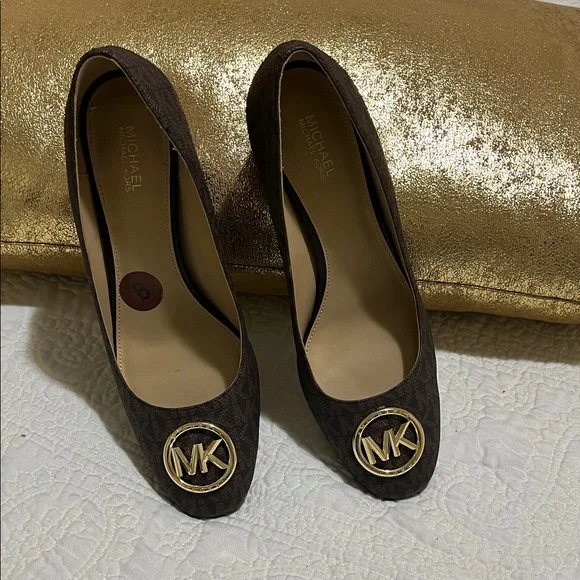 Michael Kors Dark Brown Square Heels with Gold Logo - Picture 1 of 7